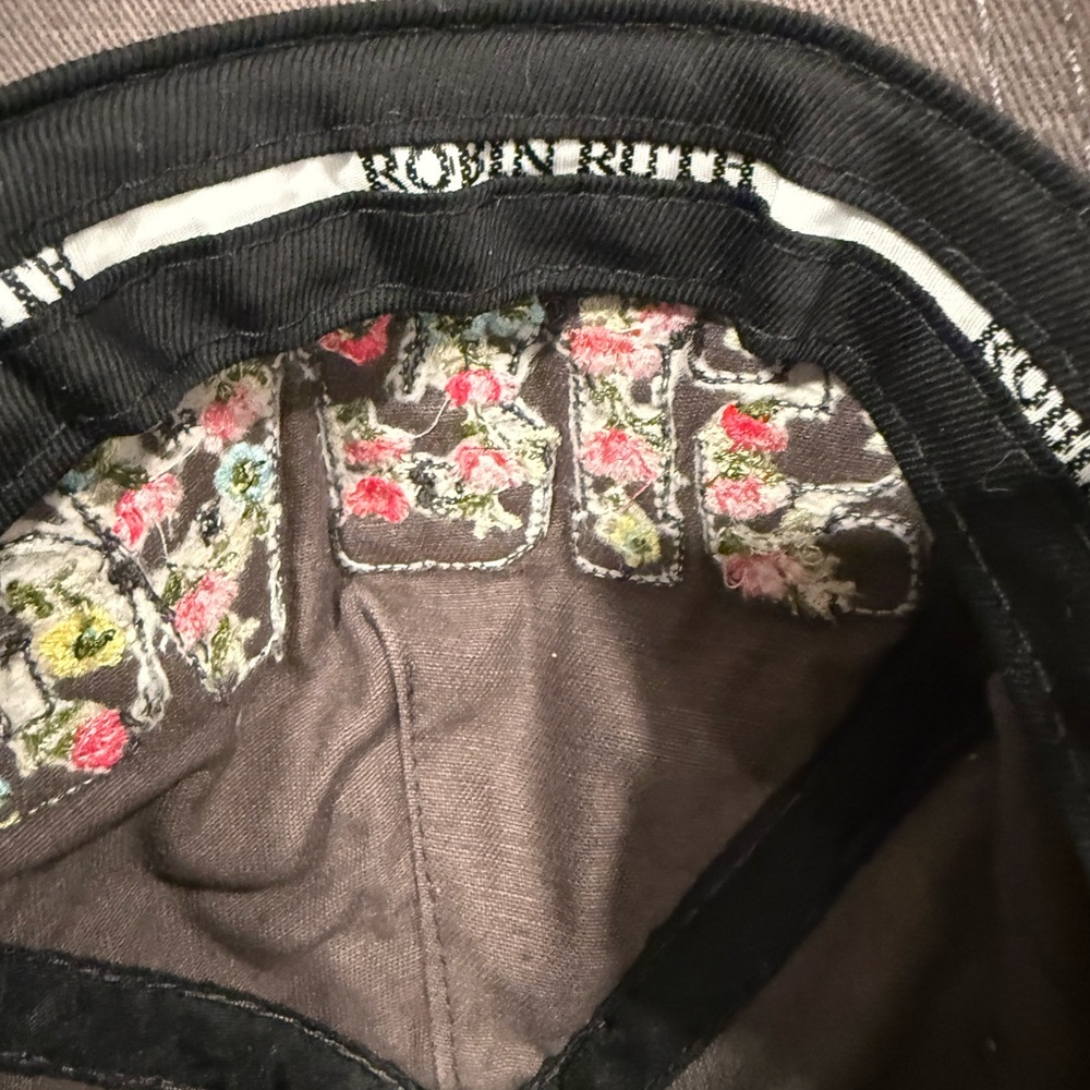 Robin Ruth Floral Embroidered “PARIS” Cap - Picture 4 of 5